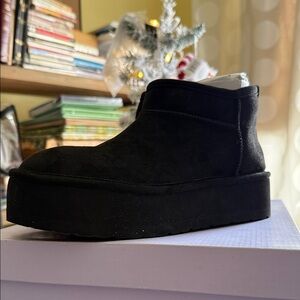 Madden girl ankle platform “EMBRACE” brand new size 9.5